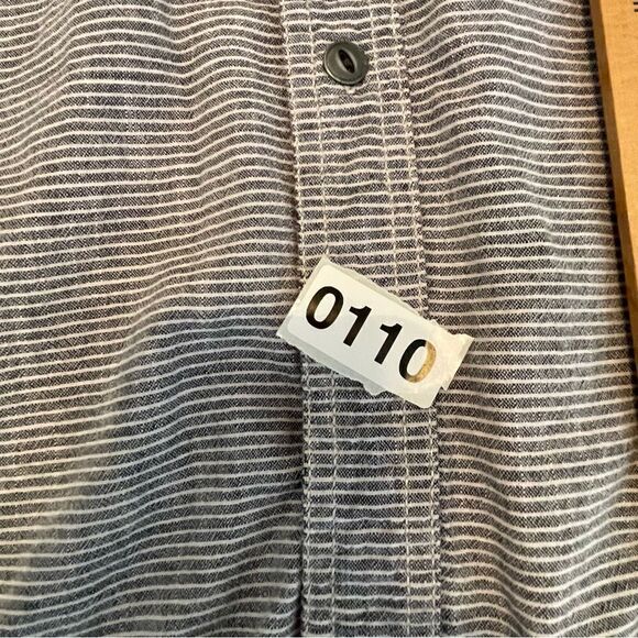 CONVERSE ONE STAR MEDIUM BUTTON UP SHIRT GRAY AND WHITE STRIPE - Picture 8 of 9